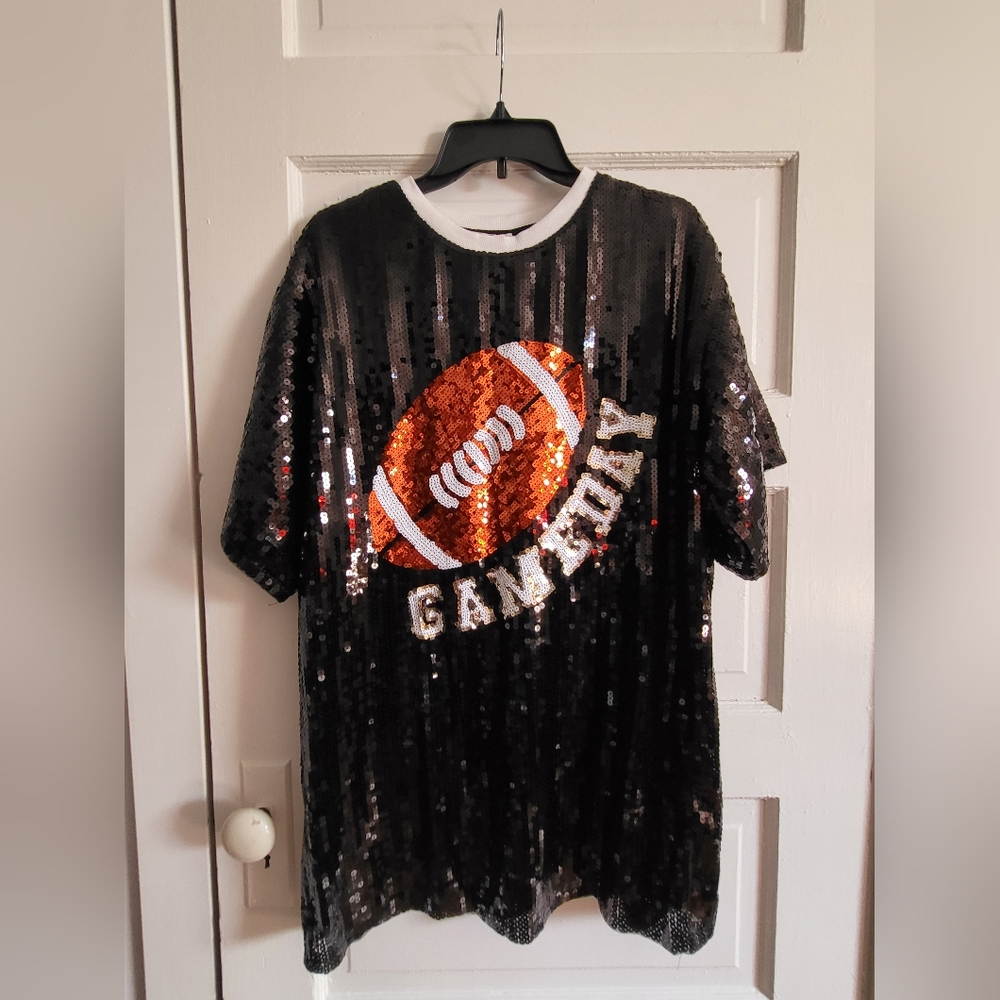 Main Strip BLACK SEQUINS FOOTBALL T SHIRT DRESS
